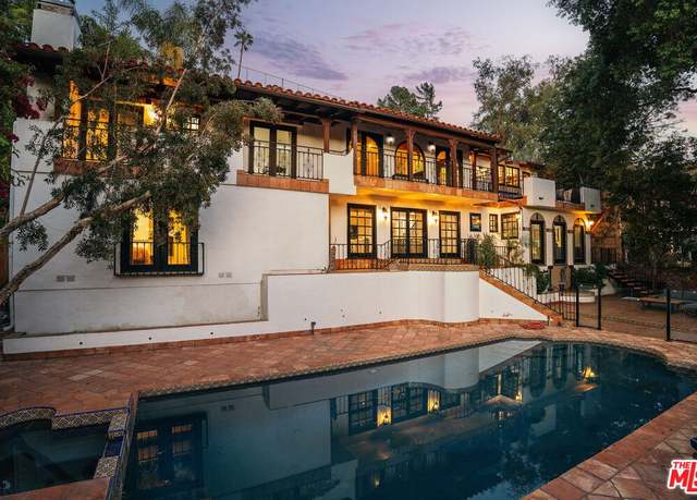 Property at 1664 Las Flores Dr, Glendale, CA 91207, 4 beds, 5 baths