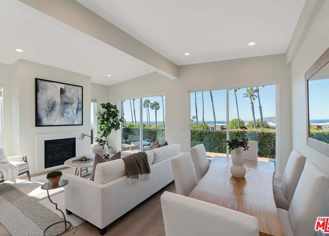 Property at 29500 Heathercliff Rd #64, Malibu, CA 90265, 4 beds, 2.5 baths