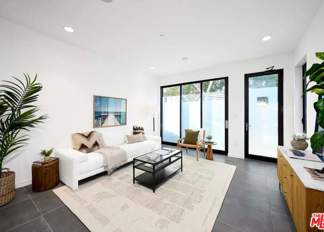 Property at 746 Brooks Ave, Venice, CA 90291, 4 beds, 3.5 baths