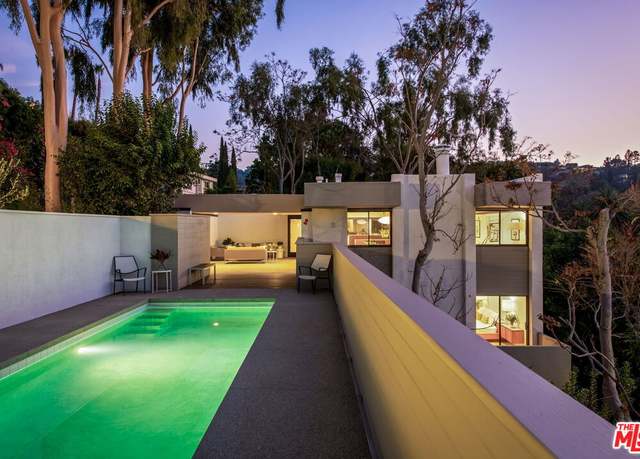 Property at 13547 Contour Dr, Sherman Oaks, CA 91423, 4 beds, 2.5 baths