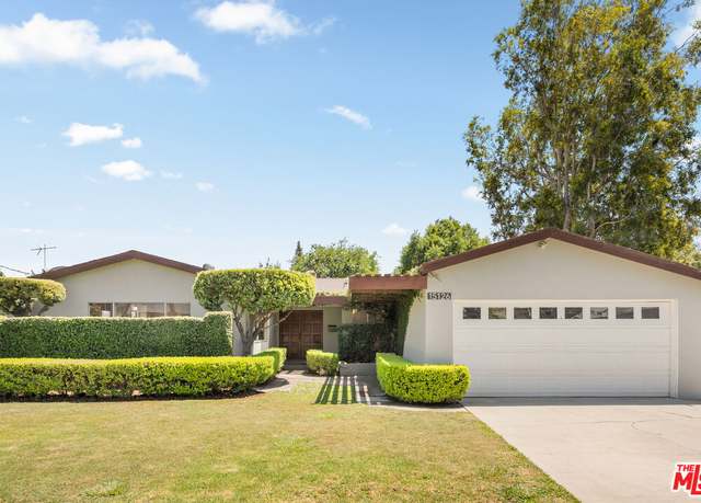 Property at 15126 Archwood St, Van Nuys, CA 91405, 3 beds, 2 baths