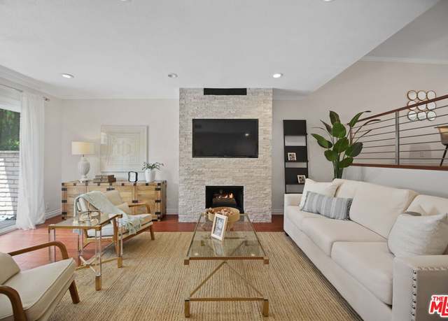 Property at 4764 La Villa Marina Unit A, Marina Del Rey, CA 90292, 3 beds, 2.5 baths
