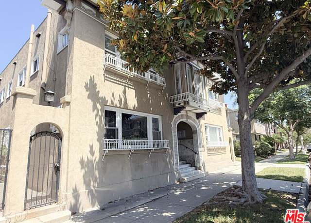 Property at 1109 E 1st St #11, Long Beach, CA 90802, 1 bath