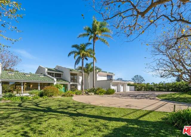 Property at 29417 Bluewater Rd, Malibu, CA 90265, 4 beds, 3.5 baths