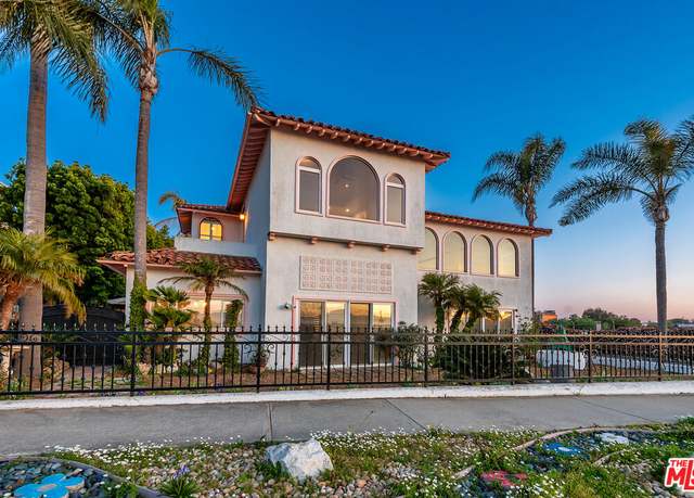 Property at 7850 Zayanta Dr, Playa Del Rey, CA 90293, 5 beds, 4.5 baths
