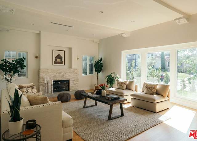 Property at 1237 S Curson Ave, Los Angeles, CA 90019, 4 beds, 4 baths