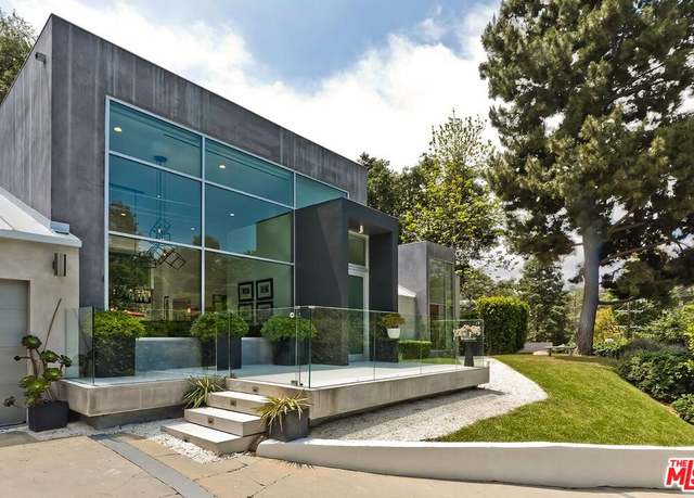 Property at 9792 Oak Pass Rd, Beverly Hills, CA 90210, 4 beds, 3 baths