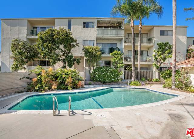 Property at 10240 Camarillo St #301, Toluca Lake, CA 91602, 2 beds, 2 baths