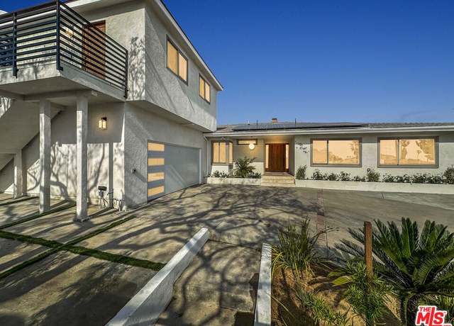 Property at 5810 S Halm Ave, Los Angeles, CA 90056, 5 beds, 5.5 baths