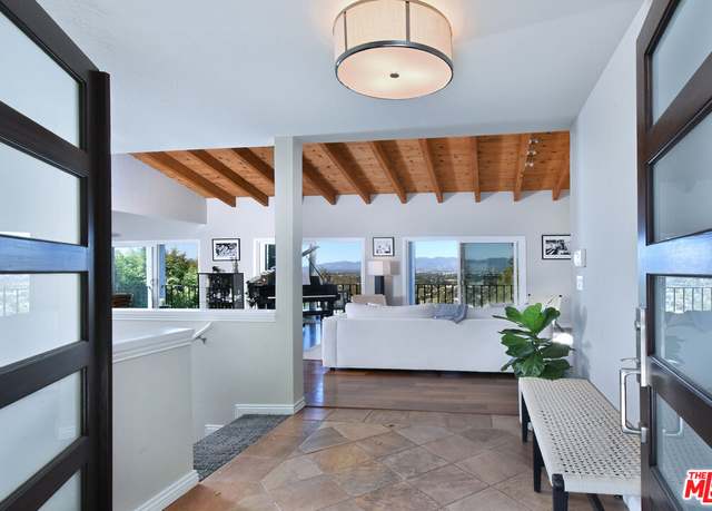 Property at 3609 Berry Dr, Studio City, CA 91604, 4 beds, 3.5 baths