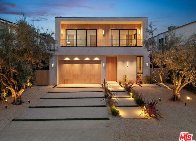 Property at 14718 Otsego St, Sherman Oaks, CA 91403, 4 beds, 4.5 baths