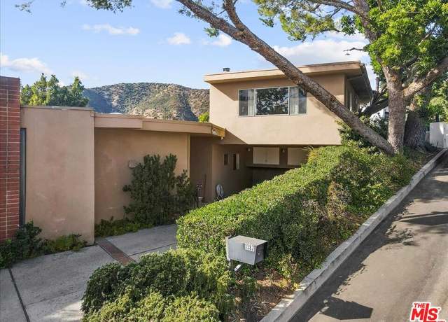 Property at 1387 Casiano Rd, Los Angeles, CA 90049, 4 beds, 4 baths