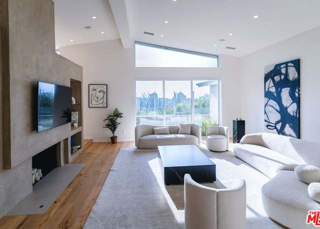 Property at 3423 Scadlock Ln, Sherman Oaks, CA 91403, 5 beds, 5 baths