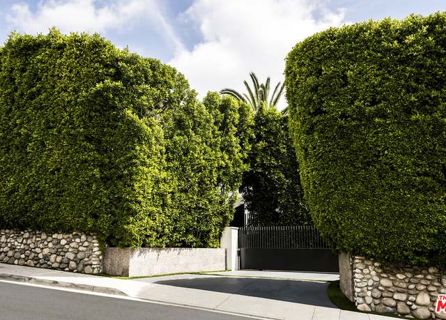 Property at 901 Oxford Way, Beverly Hills, CA 90210, 9 beds, 12 baths
