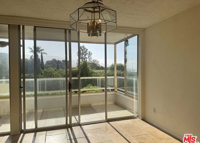 Property at 32709 Seagate Dr #105, Rancho Palos Verdes, CA 90275, 2 beds, 2 baths