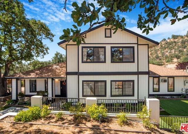 Property at 21416 Prospect Ave, Tehachapi, CA 93561, 3 beds, 2.5 baths