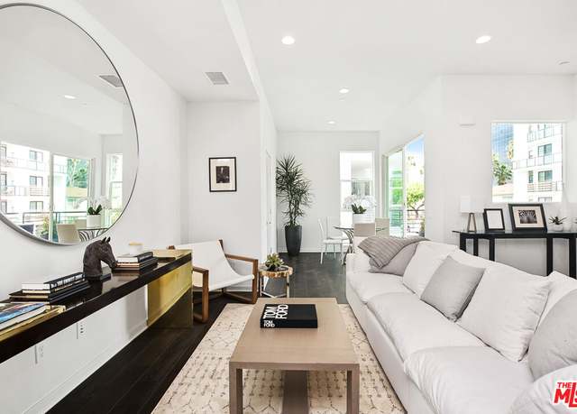 Property at 8406 Blackburn Ave, Los Angeles, CA 90048, 3 beds, 3.5 baths
