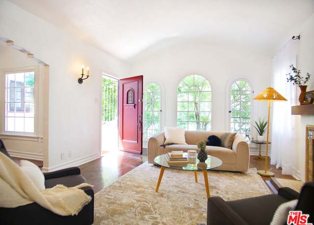 Property at 7614 Romaine St, West Hollywood, CA 90046, 2 beds, 1 bath