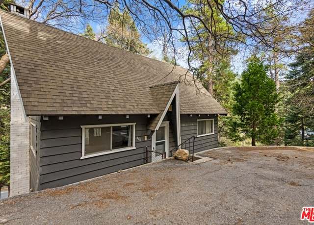 Property at 286 S Fairway Dr, Lake Arrowhead, CA 92352, 3 beds, 2 baths