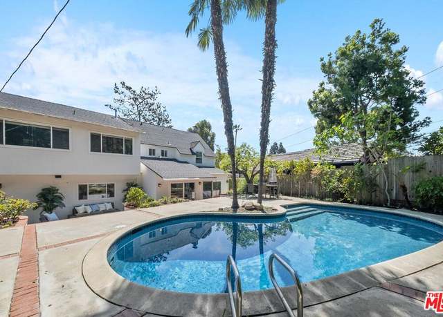 Property at 135 N Canyon View Dr, Los Angeles, CA 90049, 3 beds, 3 baths