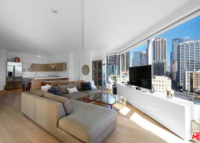 Property at 801 S Grand Ave #1207, Los Angeles, CA 90017, 2 beds, 2 baths