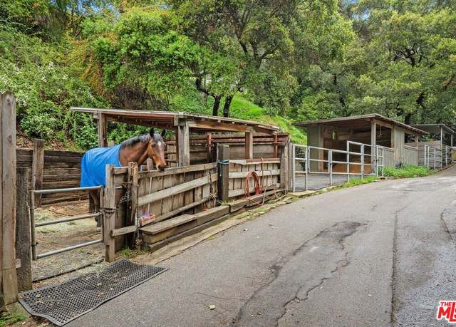 Property at 1809 Melhill Way, Los Angeles, CA 90049, 3 beds, 2 baths
