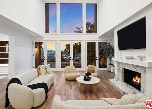 Property at 12303 Ridge Cir, Los Angeles, CA 90049, 3 beds, 3.5 baths