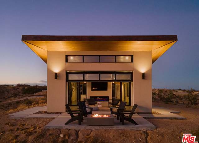 Property at 4689 Palo Alto Ave, Yucca Valley, CA 92284, 2 beds, 2 baths