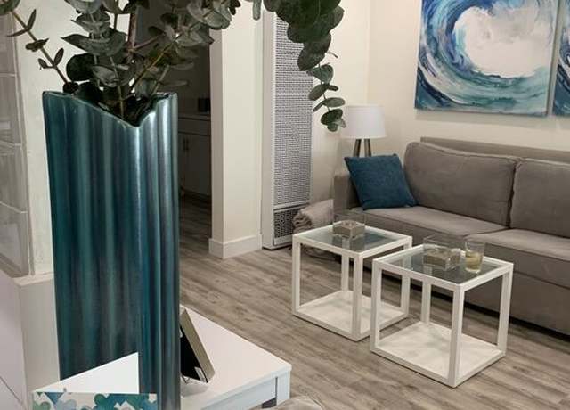 Property at 2721 2nd St #215, Santa Monica, CA 90405, 1 bed, 1 bath