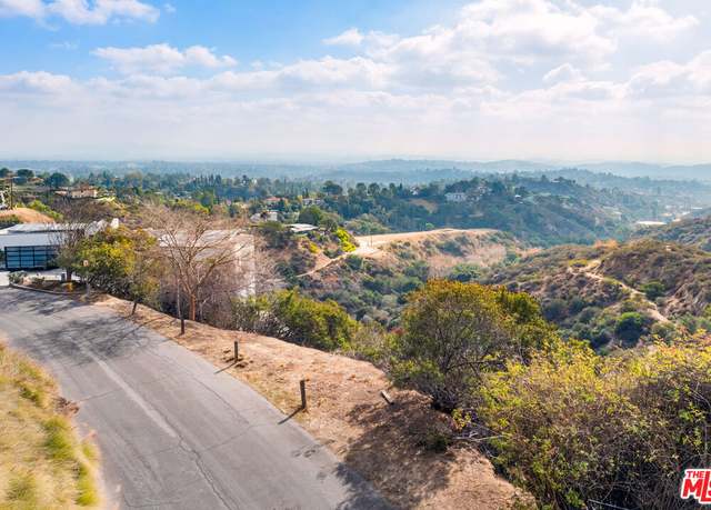 Property at 1570 Glen Oaks Blvd, Pasadena, CA 91105