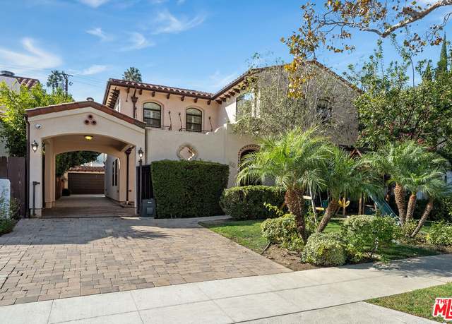 Property at 313 S Oakhurst Dr, Beverly Hills, CA 90212, 5 beds, 5.5 baths