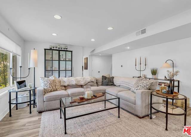 Property at 18547 Collins St Unit B1, Tarzana, CA 91356, 4 beds, 3 baths