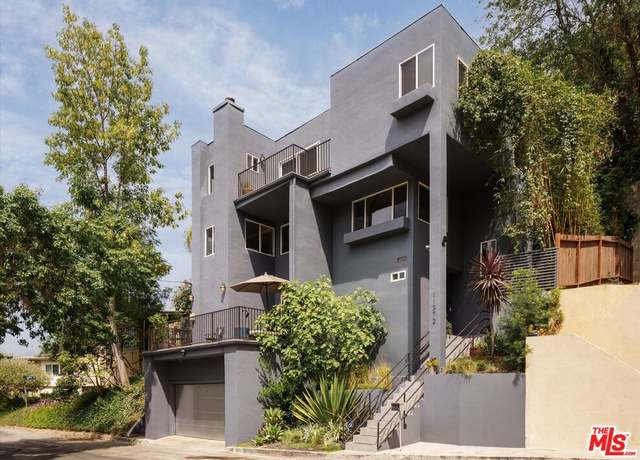 Property at 11372 Brill Dr, Studio City, CA 91604, 3 beds, 3 baths