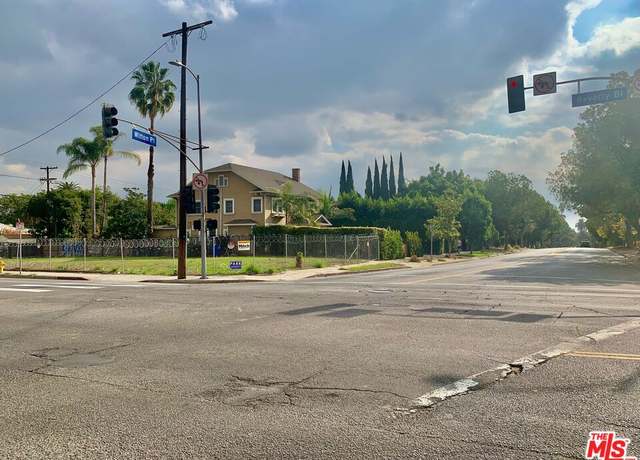 Property at 250 N Wilton Pl, Los Angeles, CA 90004