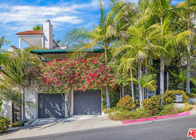 Property at 8272 Marmont Ln, Los Angeles, CA 90069, 3 beds, 3.5 baths