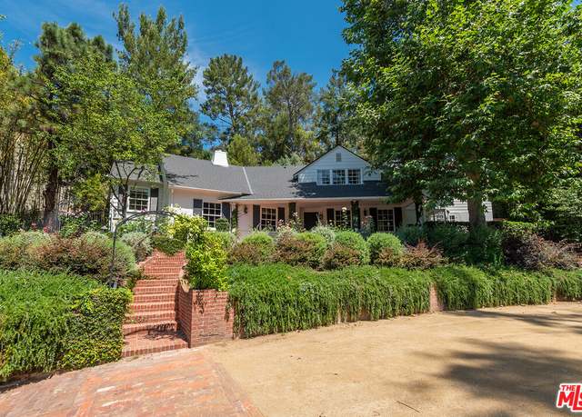 Property at 9305 Hazen Dr, Beverly Hills, CA 90210, 4 beds, 5 baths