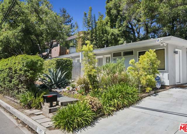 Property at 747 Brooktree Rd, Pacific Palisades, CA 90272, 3 beds, 2 baths
