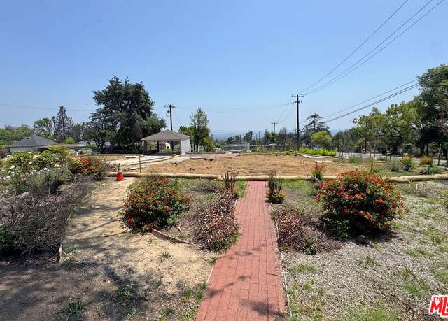 Property at 902 Wapello St, Altadena, CA 91001