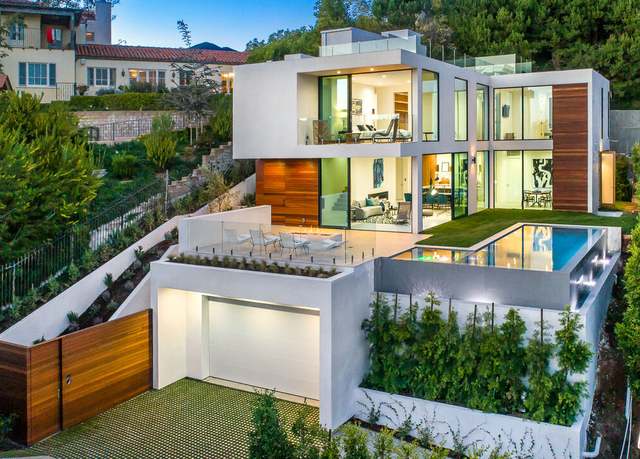 Property at 1330 Monument St, Pacific Palisades, CA 90272, 5 beds, 5.5 baths