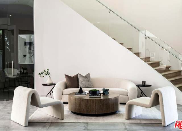 Property at 833 N Cherokee Ave, Los Angeles, CA 90038, 5 beds, 6 baths
