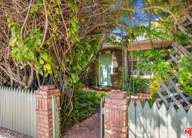 Property at 3000 Thatcher Ave, Marina Del Rey, CA 90292, 3 beds, 3 baths