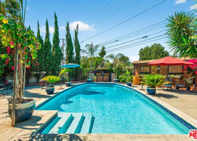 Property at 1701 N Buena Vista St, Burbank, CA 91505, 2 beds, 1.5 baths