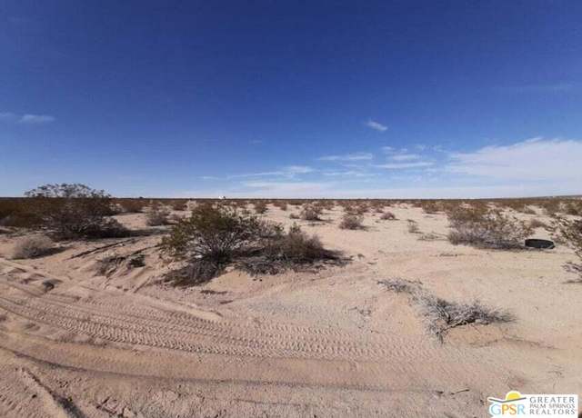 Property at 67040 Kachina Dr, Joshua Tree, CA 92252
