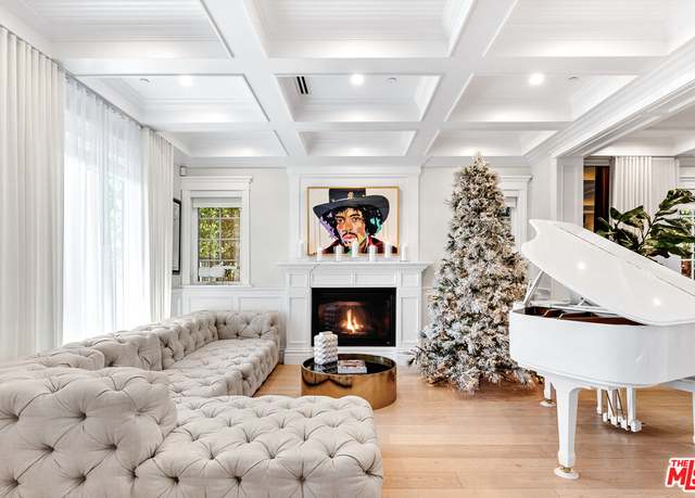 Property at 5000 Petit Ave, Encino, CA 91436, 5 beds, 6 baths