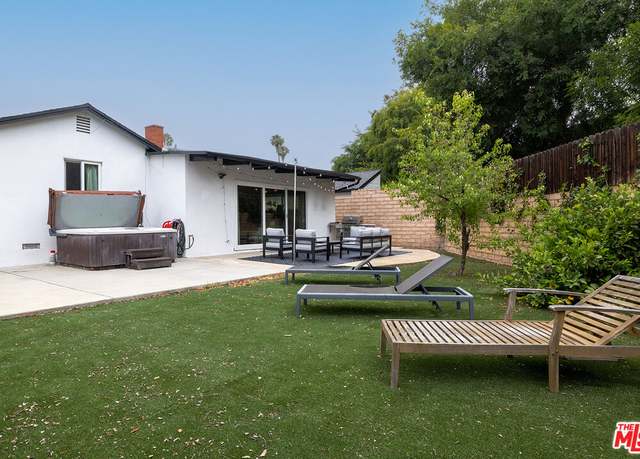 Property at 5720 Gentry Ave, Valley Village, CA 91607, 4 beds, 3 baths