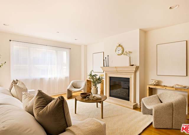 Property at 325 Arnaz Dr #304, Los Angeles, CA 90048, 2 beds, 2 baths