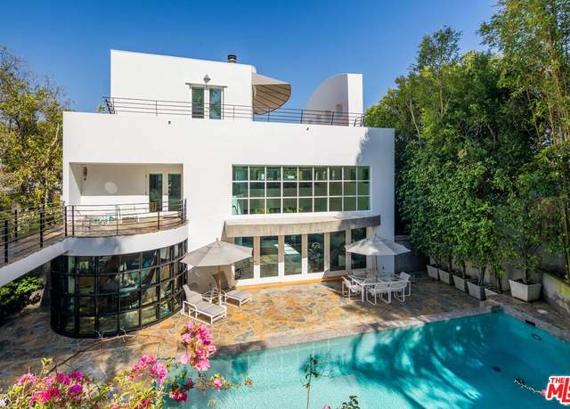 Property at 255 S Bentley Ave, Los Angeles, CA 90049, 4 beds, 4.5 baths