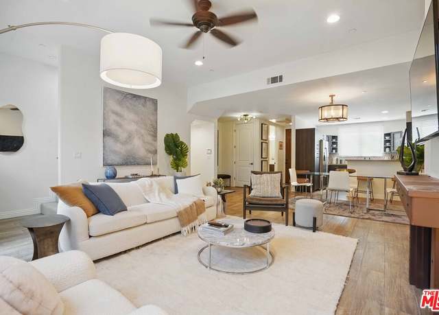 Property at 4541 Colfax Ave #102, Studio City, CA 91602, 3 beds, 2.5 baths