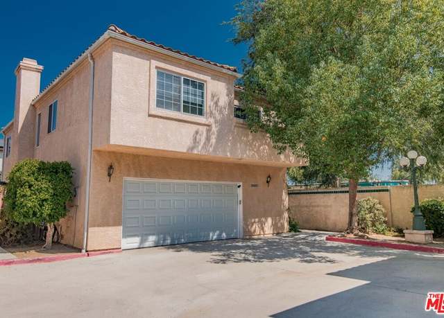 Property at 9400 Noble Ave Unit 1/2, North Hills, CA 91343, 4 beds, 3 baths