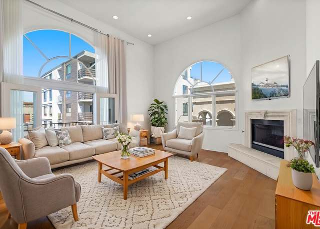 Property at 435 Arnaz Dr #304, Los Angeles, CA 90048, 3 beds, 3.5 baths